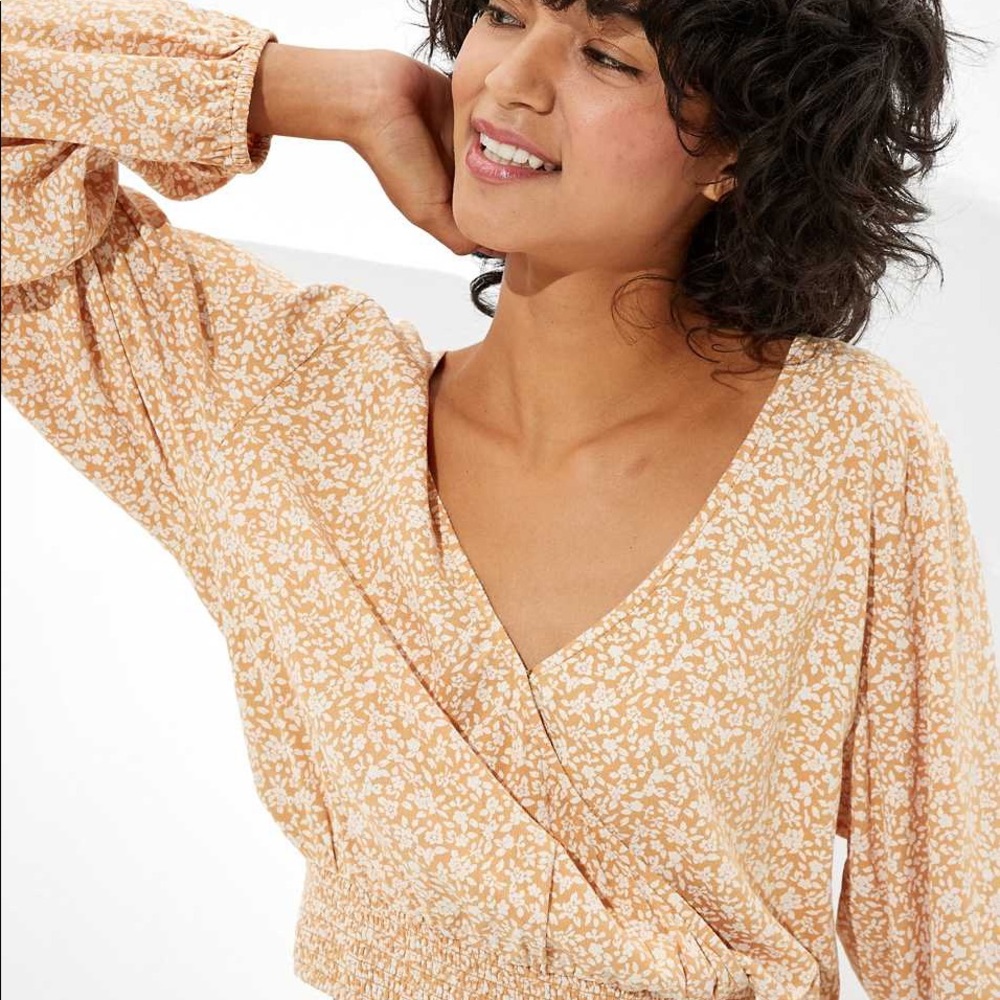 American Eagle balloon sleeve long sleeve top